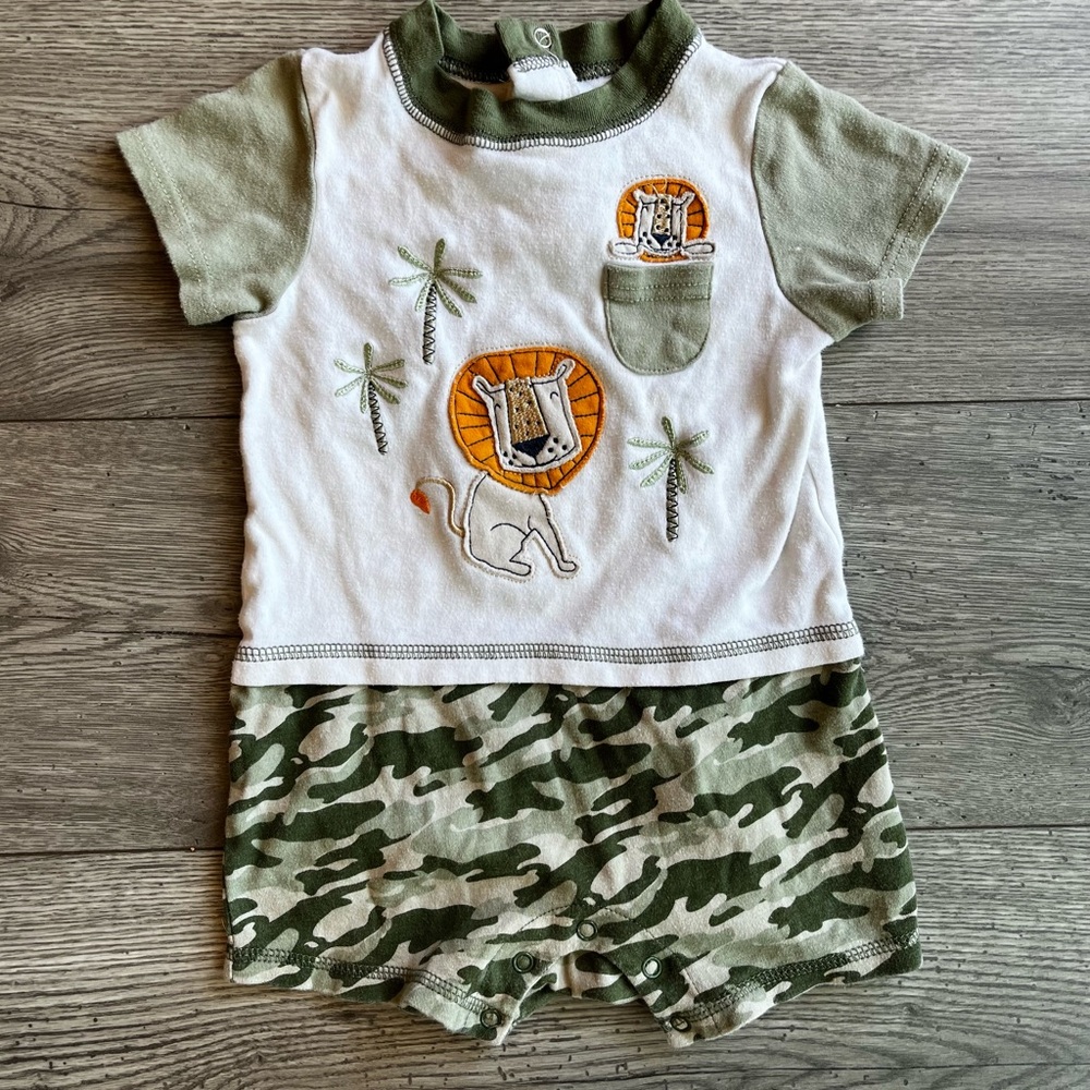 Buster Brown Toddler Boy Camo Lion Short Sleeve Snap Romper Green 24 Months